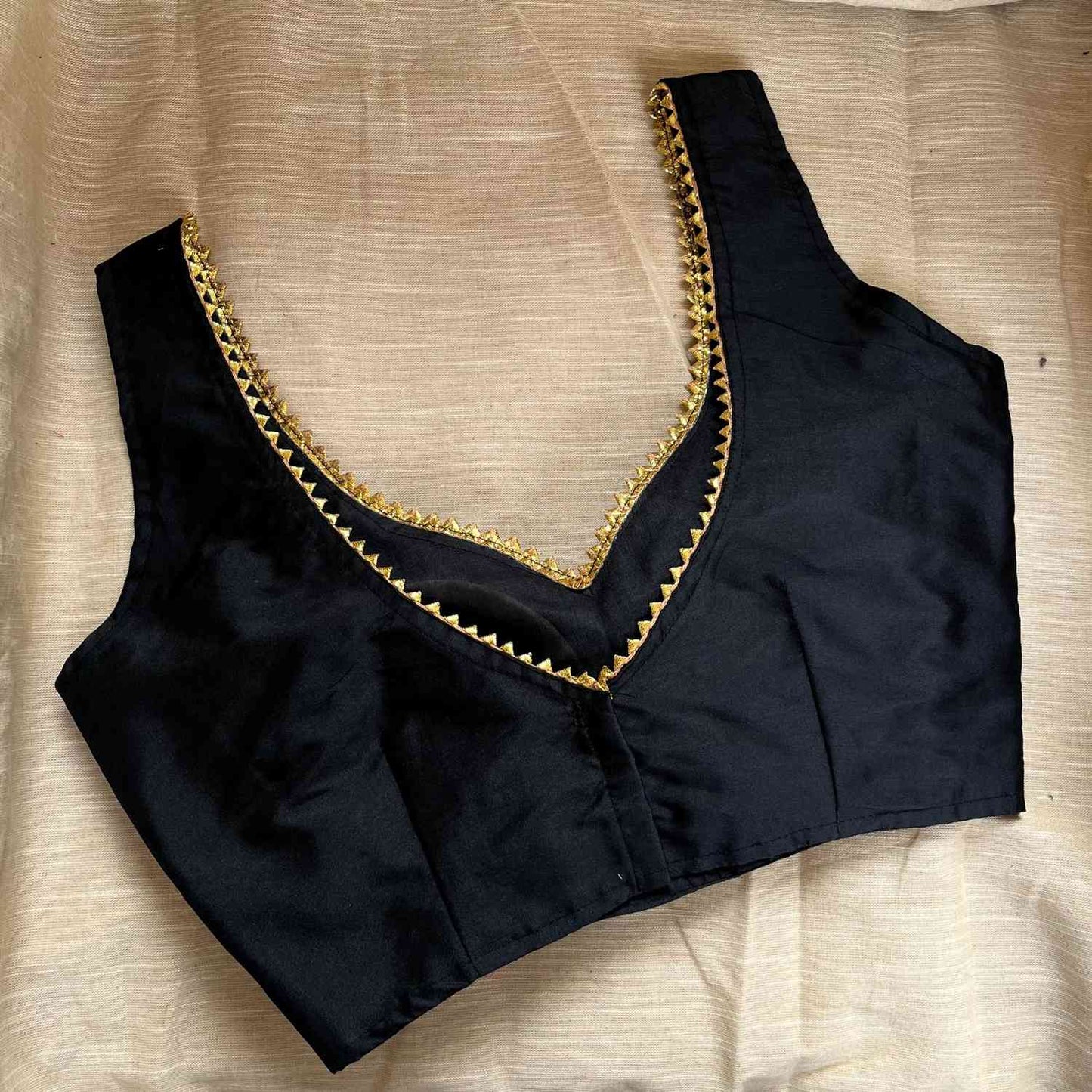 Black Sweet Heart Neck Taffeta Blouse - Fal3320