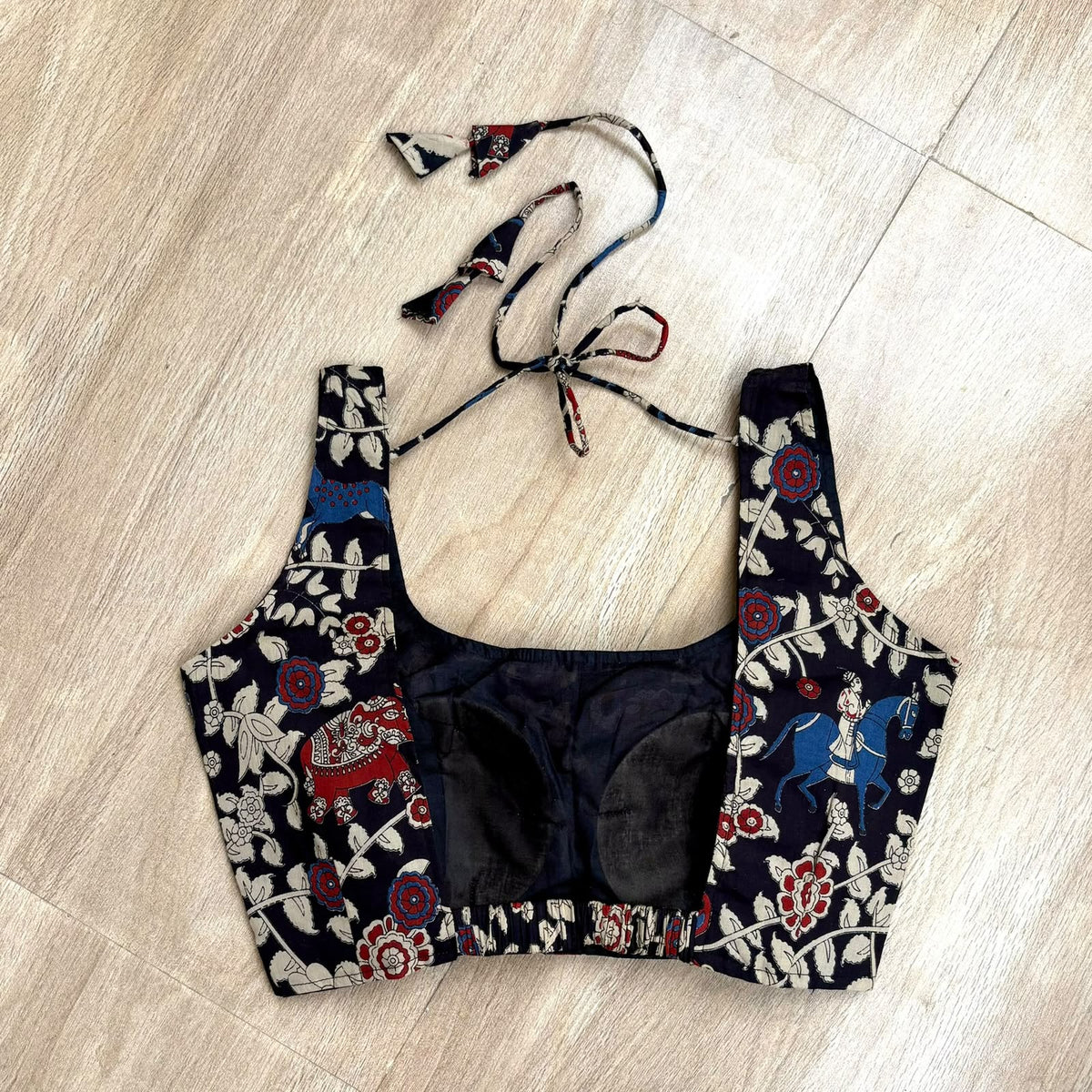 Black Art Cotton With Elastic Back Blouse - Fal3352